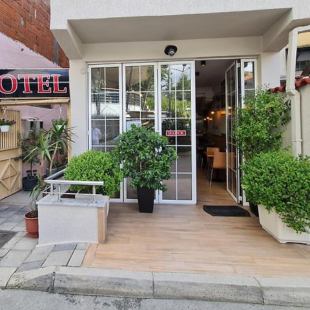 Hotel La Villa Tirana Exterior foto